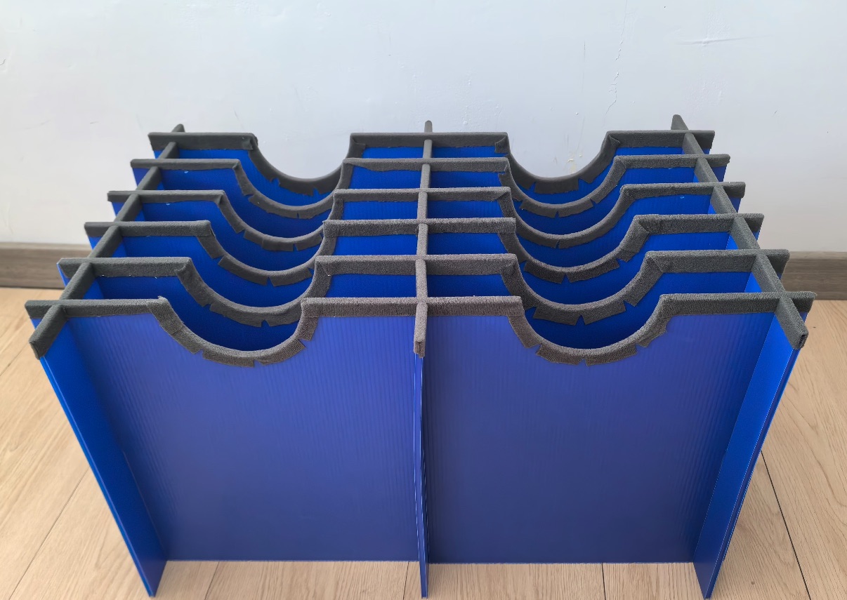 易海科技中空板刀卡：为汽配等行业量身打造的高效包装解决方案